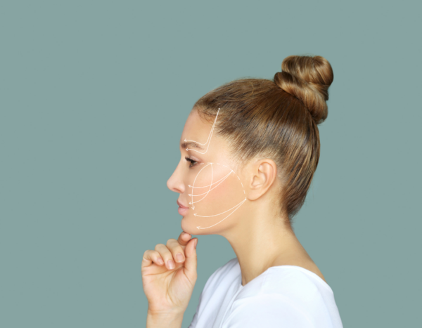 Gelaatsverjonging door een facelift