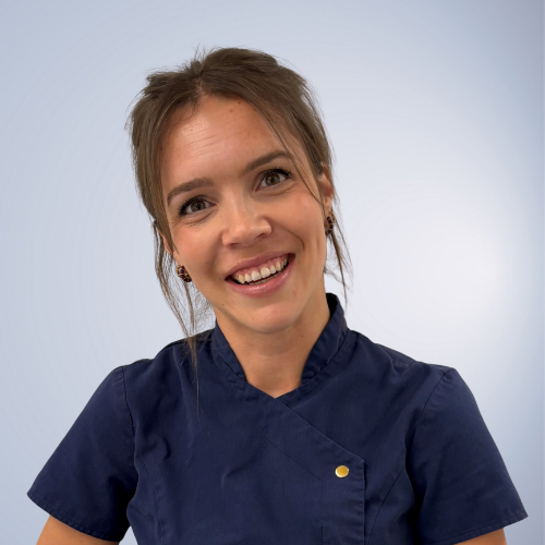  Ilona  